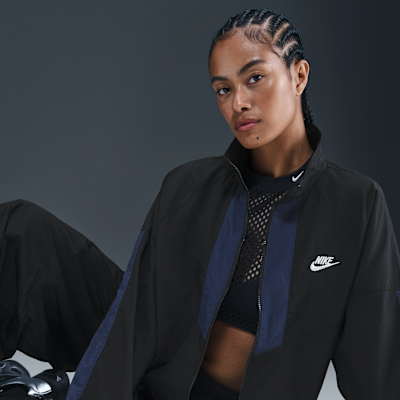 Dámská bunda Nike Sportswear Windrunner ve volnějším střihu