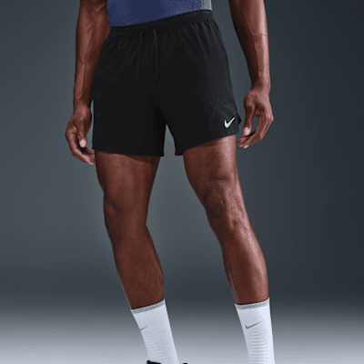 Shorts de correr Dri-FIT de 13 cm con forro de ropa interior perforados para hombre Nike Stride