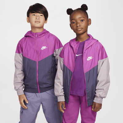 Chamarra Repel con gorro para niños talla grande Nike Sportswear Windrunner