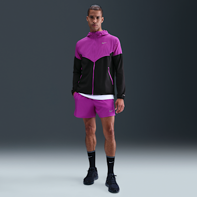 Nike Challenger multifunctionele 2-in-1 herenshorts met Dri-FIT (13 cm)