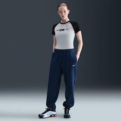 Nike Sportswear Chill Knit Women's Slim Graphic T-Shirt
