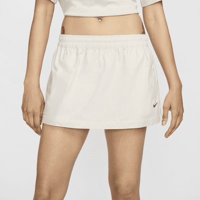 Falda midi de tejido Woven tipo cargo de tiro medio para mujer Nike Sportswear Essential