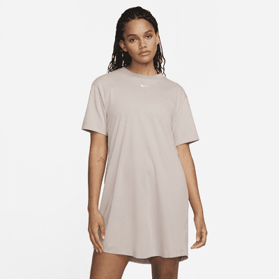 Esta llorando Lavandería a monedas tinta Nike Sportswear Essential Women's Short-Sleeve T-Shirt Dress. Nike.com