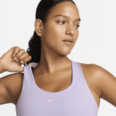 Camiseta de tirantes con bra deportivo con almohadilla de media sujeción para mujer Nike Swoosh