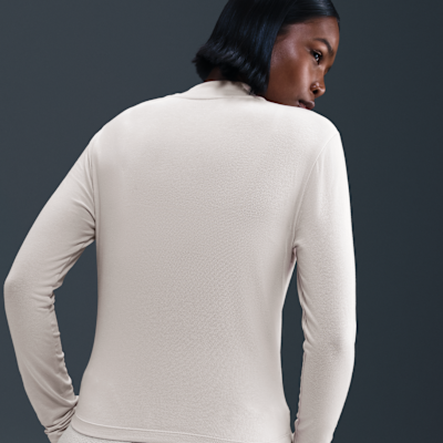 Playera de manga larga slim con cuello alto para mujer Nike Sportswear Chill Knit
