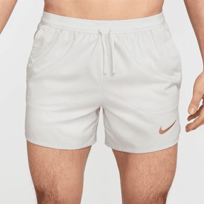 Shorts de correr Dri-FIT de 13 cm con forro de ropa interior para hombre Nike x Jakob