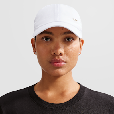 Nike Dri-FIT Club Unstructured Metal Swoosh Cap