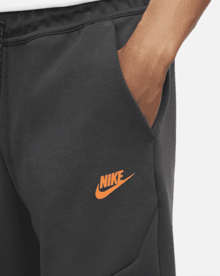 black nike foundation joggers