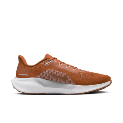 Tenis de correr en pavimento universitarios Nike para hombre Texas Pegasus 41