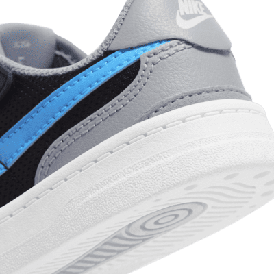 Nike Squash-Type Younger Kids' Shoe