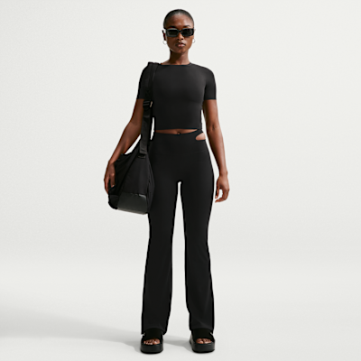 Kortærmet Nike Zenvy Dri-FIT-top til kvinder