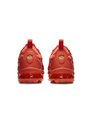 red nike vapormax womens