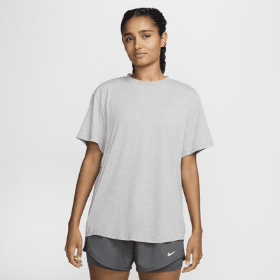 Playera de manga corta Dri-FIT para mujer Nike One Relaxed