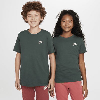 Nike Sportswear Older Kids' T-Shirt