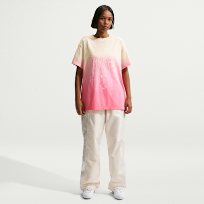 เสื้อยืดแขนสั้นขนาดโอเวอร์ไซส์ผู้หญิง Nike Sportswear