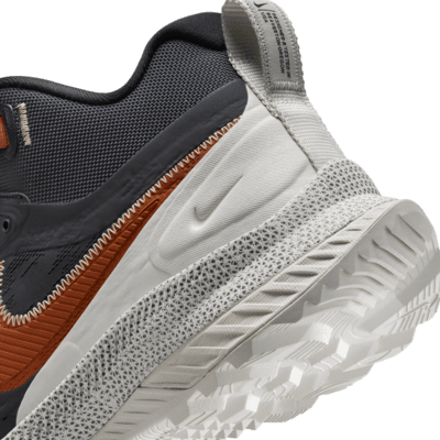 Tenis para el aire libre Elite para hombre Nike React SFB Carbon