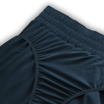 Nike One Dri-FIT damesshorts met halfhoge taille en binnenbroekje (8 cm)