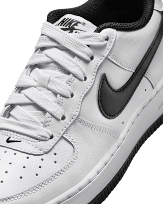 Nike Air Force 1 LV8