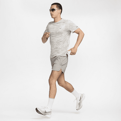 เสื้อวิ่งแขนสั้นผู้ชาย Dri-FIT ADV Nike Running Division