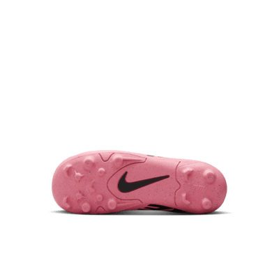 Tacos de fútbol de corte low para terrenos múltiples para niños de preescolar Nike Jr. Mercurial Vapor 15 Club