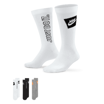 Nike Sportswear Everyday Essential Crew Socks (3 Pairs)