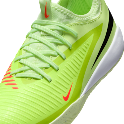 Nike Jr. Phantom 6 Low Academy Older Kids' Indoor/Court Football Shoe