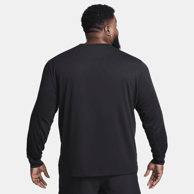 Nike Primary Vielseitiges Dri-FIT-Longsleeve für Herren