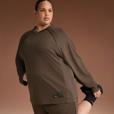 NikeSKIMS Airy Women's Oversized V-Neck Long-Sleeve Top