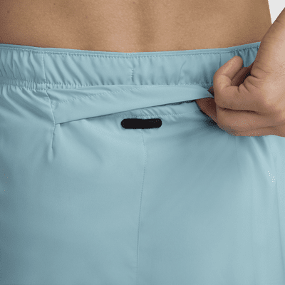 Nike Challenger Dri-FIT 2-in-1-Laufshorts für Herren (ca. 18 cm)