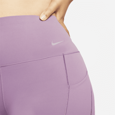 Shorts de ciclismo con bolsillos de 20 cm de tiro alto y media sujeción para mujer Nike Universa