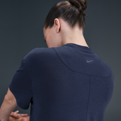 Nike One Relaxed Women's Dri-FIT Cropped Short-Sleeve Top