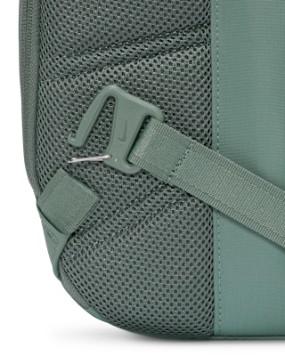 Nike Sportswear Commute