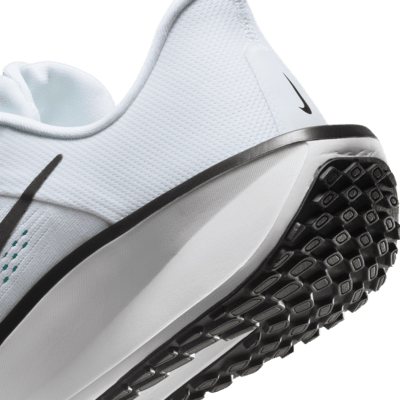 Tenis de correr en carretera para hombre Nike Quest 6