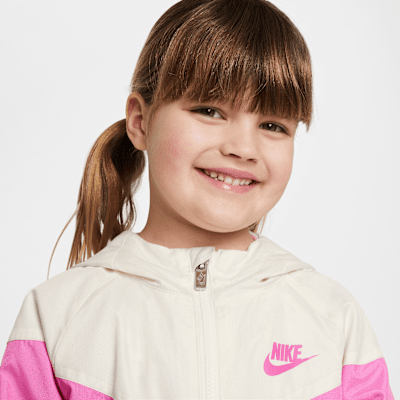 Chamarra Windrunner para niños talla pequeña Nike