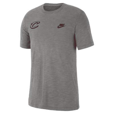 Cleveland Cavaliers Essential Club Men's Nike NBA T-Shirt. Nike.com