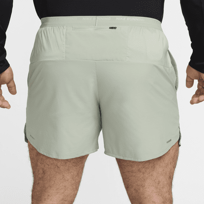 Shorts de correr Dri-FIT de 13 cm con forro de ropa interior para hombre Nike Stride