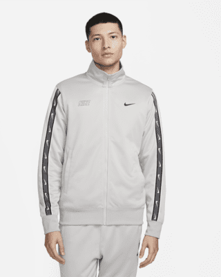 Oxidado jurado fatiga Nike Sportswear Repeat Chaqueta deportiva -Hombre. Nike ES