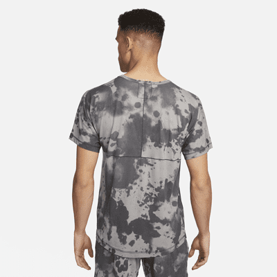 Nike Dri-FIT Men's Allover Print Short-Sleeve Yoga Top