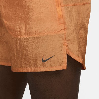 Shorts de correr Dri-FIT de 13 cm con forro de ropa interior para hombre Nike Stride Running Division