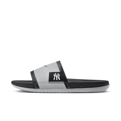 Nike Offcourt (New York Yankees) Offcourt Slides