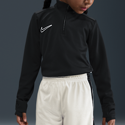 Nike Academy Older Kids' Dri-FIT 18cm (approx.) Football Shorts