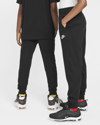 Nike Sportswear Club