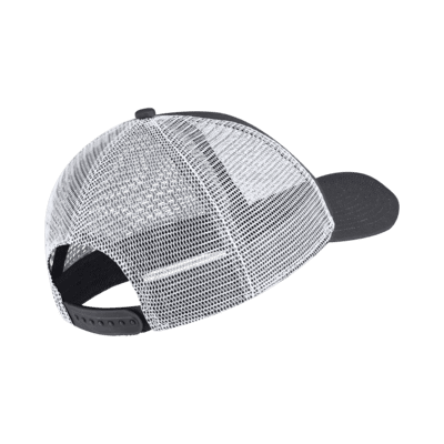 Nike Classic99 SFS Trucker Hat