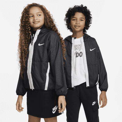 Ved en fejltagelse Politisk stærk Nike Outdoor Play Big Kids' Oversized Woven Jacket. Nike.com