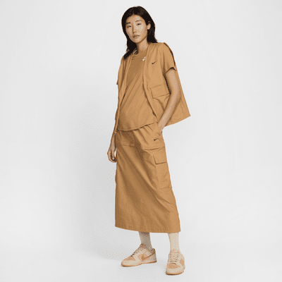 Nike Sportswear Essential Women's Mid-Rise Woven Cargo Midi Skirt