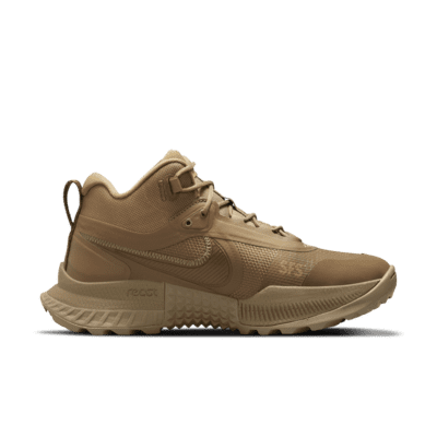 Tenis para el aire libre Elite para hombre Nike React SFB Carbon