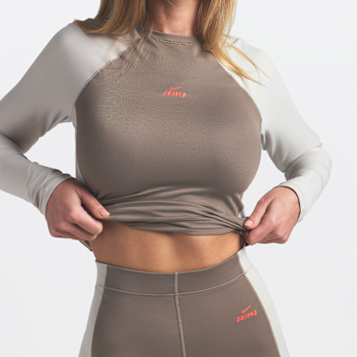 NikeSKIMS Shine Women's Long-Sleeve Crew-Neck Top