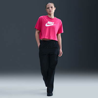 Nike Sportswear Essential Women's Cropped Logo T-Shirt