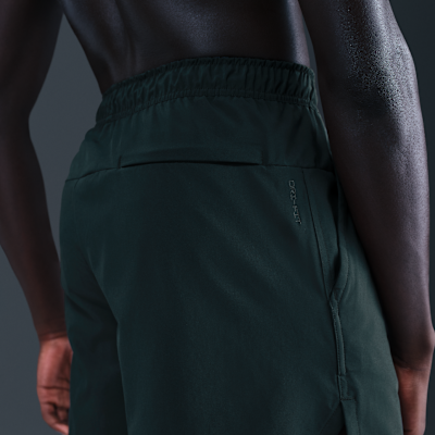 Shorts versátiles sin forro Dri-FIT de 13 cm para hombre Nike Unlimited