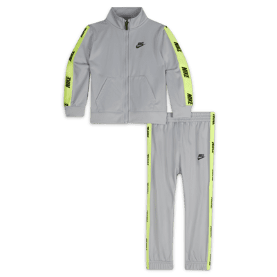 Conjunto de entrenamiento para bebé Nike Sportswear (12-24M)